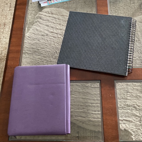 Two Large photo albums - Picture 7 of 7